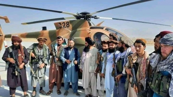 1 Taliban Bong Nhien Duoc Vu Trang Nhu Mot Quoc Gia Nato Hau Het Ca Loai Vu Khi Made In Usa