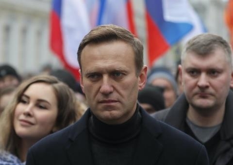 1 Navalny Keu Goi Bau Cu Nga Canh Bao Truoc Chuyen Tham Merkel