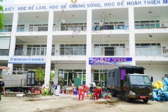 1 Da Nang Ki Tuc Xa Bien Thanh Benh Vien Da Chien 2000 Giuong Chi Trong 4 Ngay