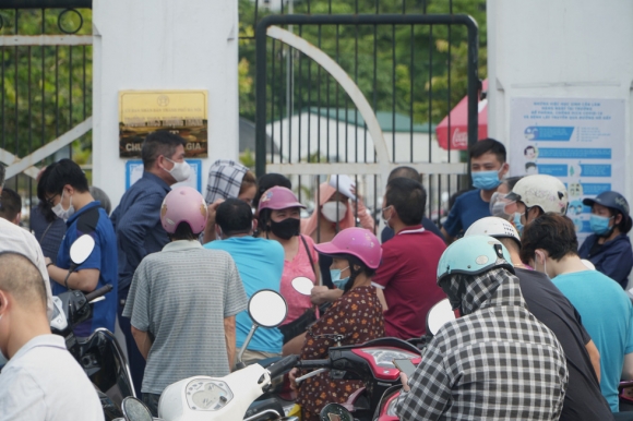 3 Nhieu Diem Tiem Chung Tai Ha Noi Dong Nghet Chen Lan