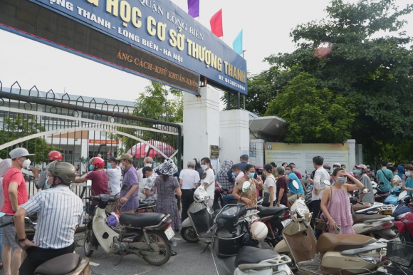 4 Nhieu Diem Tiem Chung Tai Ha Noi Dong Nghet Chen Lan