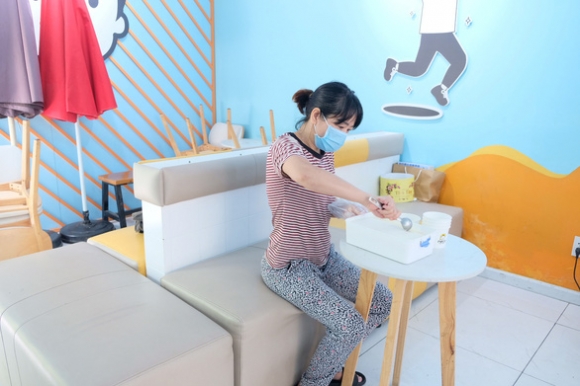 5 Nguoi Dan Quan 7 Mung Ro Di Sieu Thi Quan An Lien Tuc Chot Don Qua App