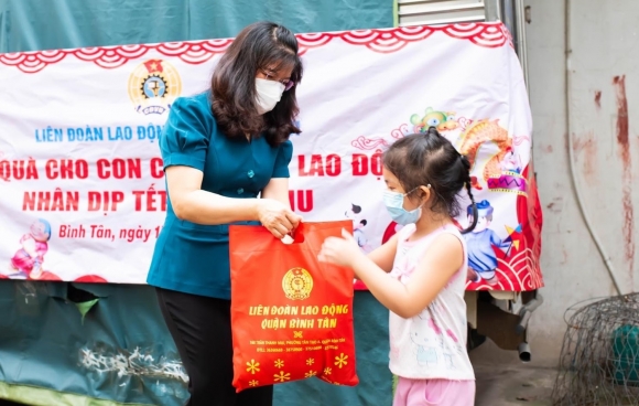 3 Mang Tet Trung Thu Den Voi Thieu Nhi Trong Cac Benh Vien Da Chien Khu Phong Toa