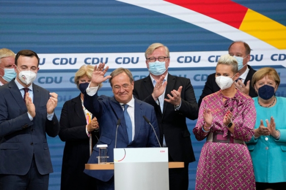 2 Bau Cu Duc Lien Dang Thua Dau Ba Merkel Lanh Dao Them Vai Thang