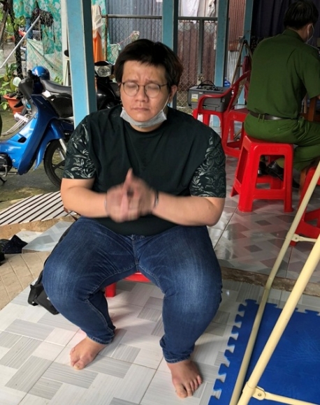 1 Cuc Canh Sat Hinh Su   Bo Cong An Kham Xet Khan Cap Nha Nham Hoang Khang Thu Giu Nhieu Tai Lieu