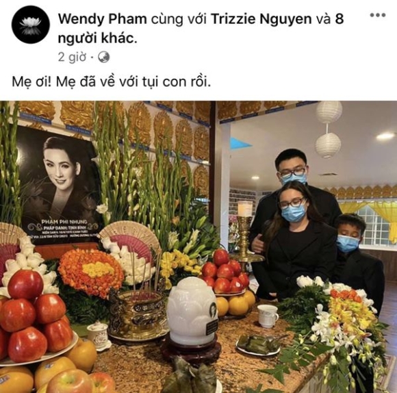 1 Con Gai Phi Nhung Lang Nguoi Trong Ngay Don Me Tro Ve Me Oi Me Da Ve Voi Tui Con Roi