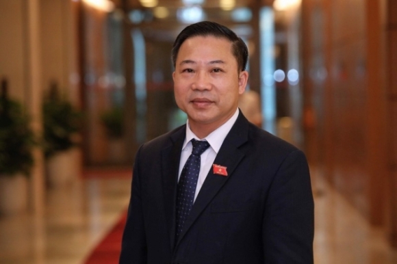 2 Tu Lan Song Nguoi Dan Un Un Ve Que Can Co Tam Nhin Dai Han Ve Luc Luong Lao Dong