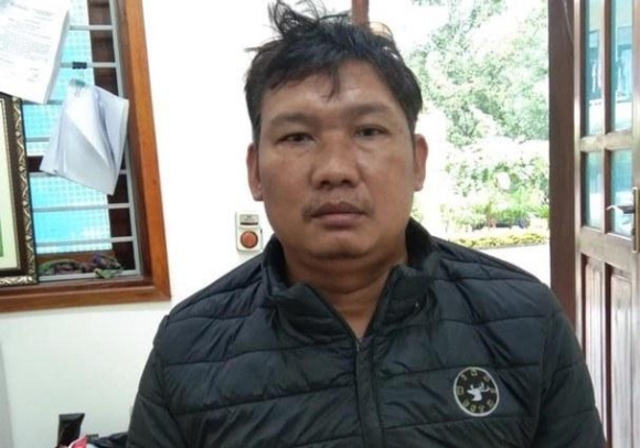 1 Cha Ban Con Gai 13 Tuoi Sang Trung Quoc Lay Tien Chua Benh