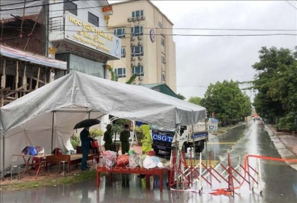 1 Tp Viet Tri Dung Tat Ca Hoat Dong Dich Vu Khong Thiet Yeu