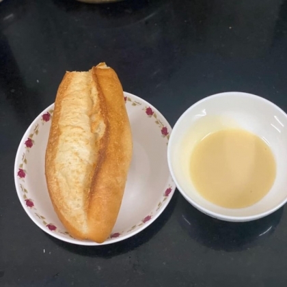 2 Chiec Banh Mi Cha Khong Kip An  Cau Chuyen Xuc Dong La Mot Bai Hoc Cho Nhung Dua Con Vo Tam