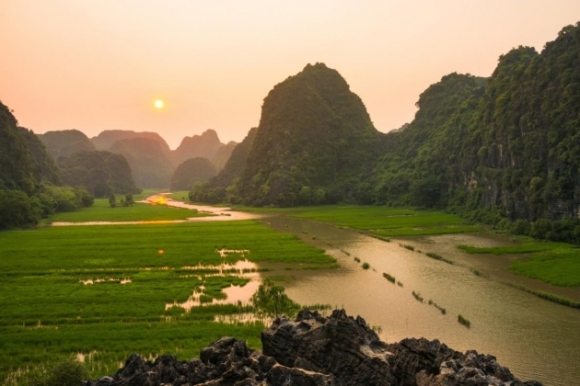 1 Bao Phap 7 Trai Nghiem Dang Gia De Toi Viet Nam Ngay Khi Co The