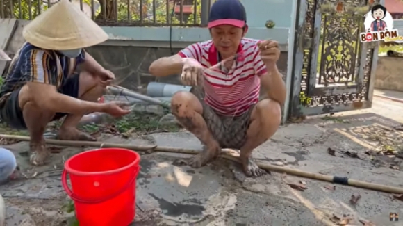 5 Loat Hinh Anh Doi Thuong Kho Tin Cua Danh Hai Hoai Linh