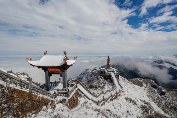 6 Un Un Dat Tour Len Sa Pa An Ngu Dinh Fansipan Cho San Tuyet