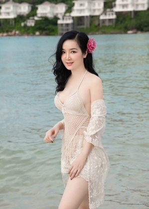 5 Bi Mat Cuoc Tinh Cua Chu Tich Tan Hoang Minh Va Hoa Hau Doc Nhat Vo Nhi