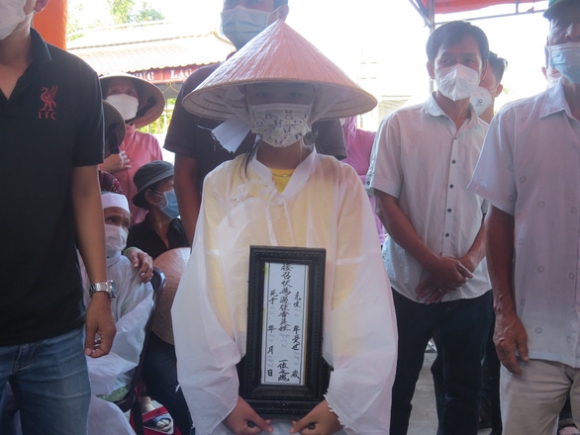 2 Duong Ve Que Quang Ngai Cua Vo Chong Ngheo Dung Mai Mai O Binh Dinh