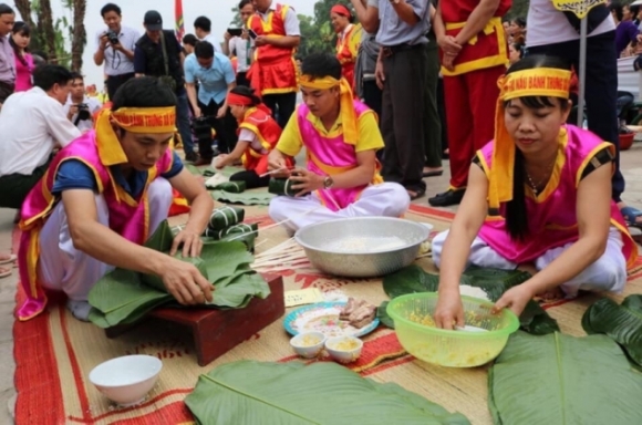 1 Nghe Nhan Goi Banh Chung Nhanh Nhu May 60 Phut Gan 100 Cai