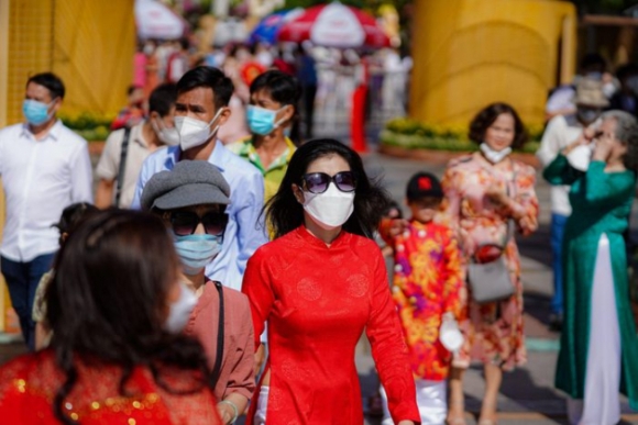 10 Sang Dau Tien Cua Nam Tphcm Nang Dep Nguoi Tre Dien Ao Dai Ra Pho