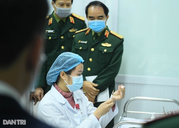 1 Vaccine Covid 19 Made In Vietnam Ap Luc Cua Nguoi Di Sau