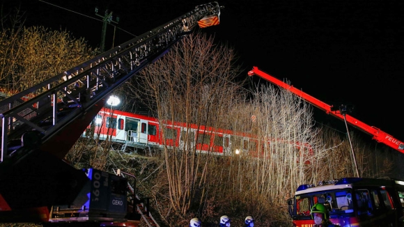 1 Hai Chuyen Tau S Bahn Gap Nan Gan Munchen 1 Nguoi Tu Vong Va Nhieu Nguoi Bi Thuong