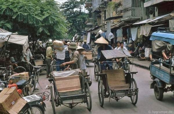 10 Giao Thong Ha Noi Nam 1991 Qua Ong Kinh Nhiep Anh Gia Duc