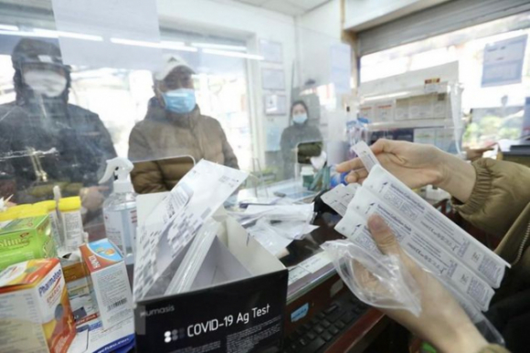11 Hinh Anh Ngay Dau Ban Thuoc Molnupiravir Dieu Tri Covid 19