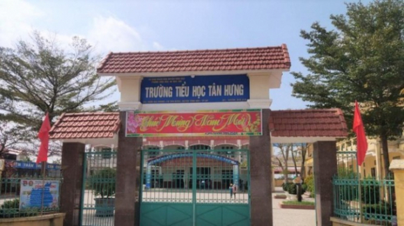 1 Co Giao Cong Khai Quan He Bat Chinh Co Con Voi Phu Huynh Hoc Sinh Ep Nhan Tinh Ly Hon Voi Vo
