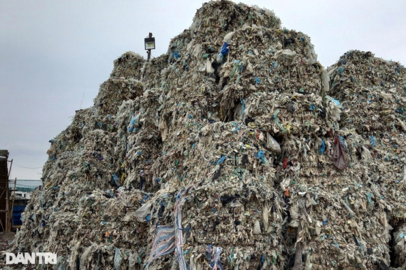 2 Cuc Bao Ve Moi Truong Len Tieng Vu 5000 Tan Rac Nam I O Khu Do Thi