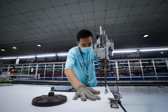 2 Hau Het Lao Dong Di Xin Viec Deu Hoi Co Tang Ca Khong