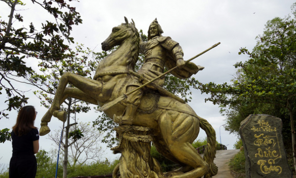 1 Tuong Duc Thanh Tran O Vung Tau Khong Sao Chep Hinh Anh Quan Van Truong