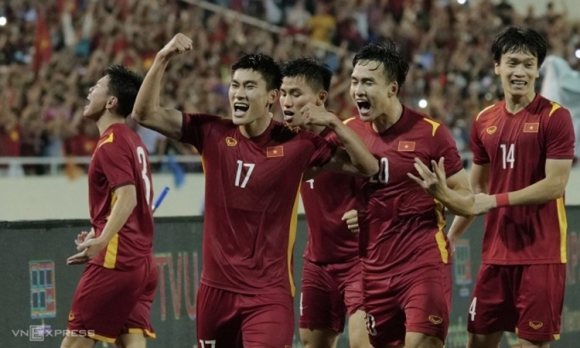 1 Su Quan Cac Nuoc Chuc Mung Viet Nam Vo Dich Sea Games