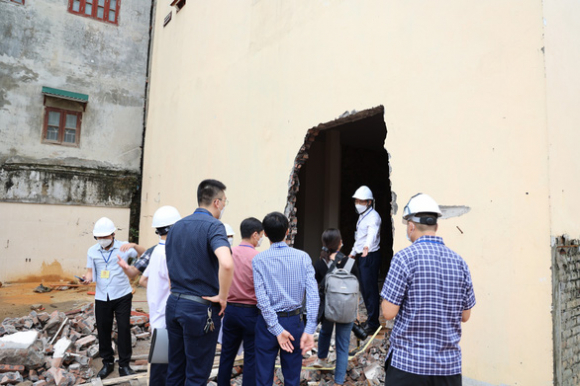 3 Ha Noi Pha Do Ngoi Nha Xay Dung Sai Phep Tai So 84 Duong Lang