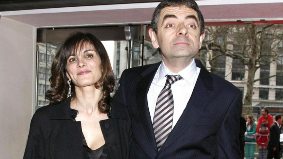 3 Vua Hai Mr Bean Rowan Atkinson Vut Bo Hon Nhan Hon Nua Doi Nguoi Trong Vong 65 Giay De Di Theo Tieng Goi Tinh Yeu