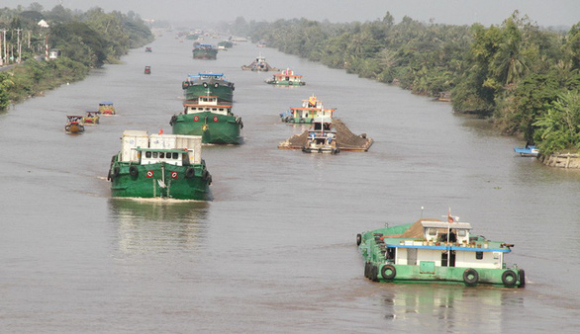 1 Nhieu Hiep Hoi Cung Kien Nghi Tphcm Mien Giam Phi Ha Tang Cang Bien