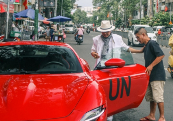 2 Vo Cu Ong Dang Le Nguyen Vu Lo Dien Cung Con Trai Kin Tieng Ngoai Hinh Cua Thieu Gia Gay Ngo Ngang