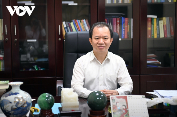 2 Ha Noi Co Nen Xay Dung Nha Hat 1600 Cho Ben Ho Tay