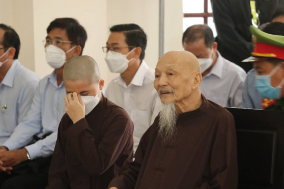 1 Ong Le Tung Van Khang Cao De Nghi Toa Tuyen Vo Toi