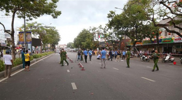 3 Vu Cuop Tiem Vang O Cho Dong Ba Doi Tuong Lay Sung Tu Dau