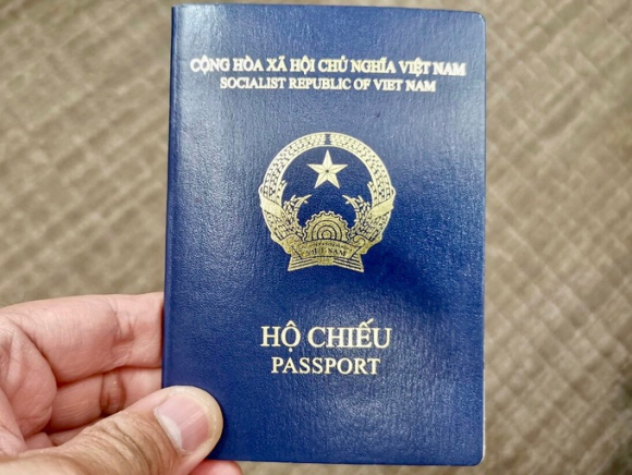 1 Duc Ra Dieu Kien Cap Visa Vao Ho Chieu Mau Moi Cua Viet Nam