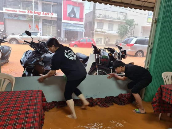 2 Da Lat Ngap Nang Ngay Dau Nghi Le 29