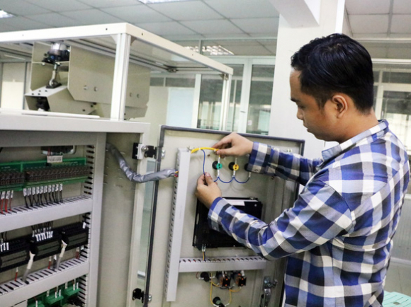 2 Bao Cao World Bank Ti Le Nguoi Hoc Dai Hoc O Viet Nam Con Thap