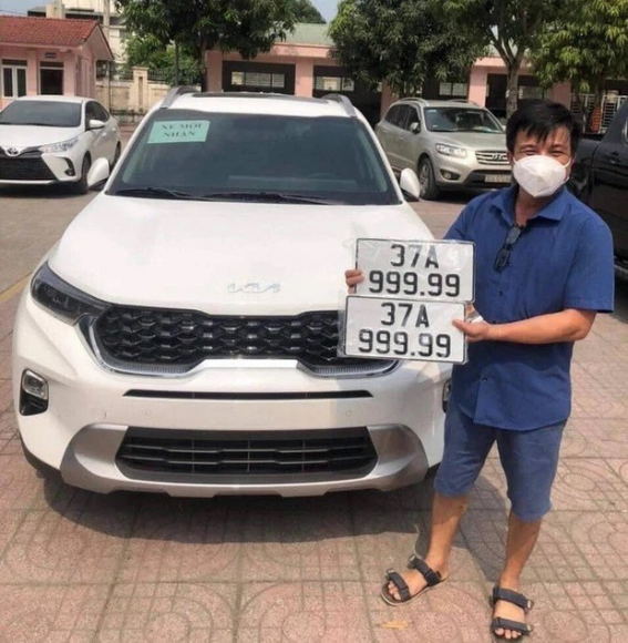 2 Dau Gia Bien So Xe De Xuat Gia Khoi Diem O Tphcm Va Ha Noi La 40 Trieu Dong