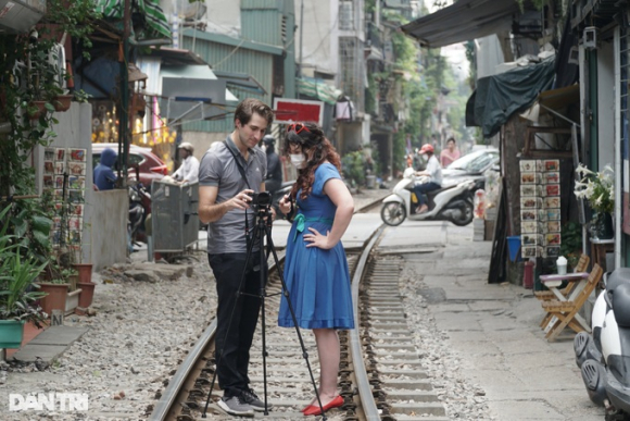 4 Khong Co Ca Phe Duong Tau Ha Noi Van Con Nhieu Diem Den Hap Dan An Toan