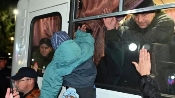 1 Nga Thua Nhan Sai Sot Trong Lenh Dong Vien Du Luan Ngay Cang Phan Doi