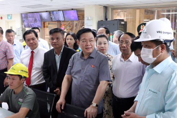 3 Chu Tich Quoc Hoi Vuong Dinh Hue Len Thi Xa De Phuc Vu Nguoi Dan Va Doanh Nghiep Tot Hon