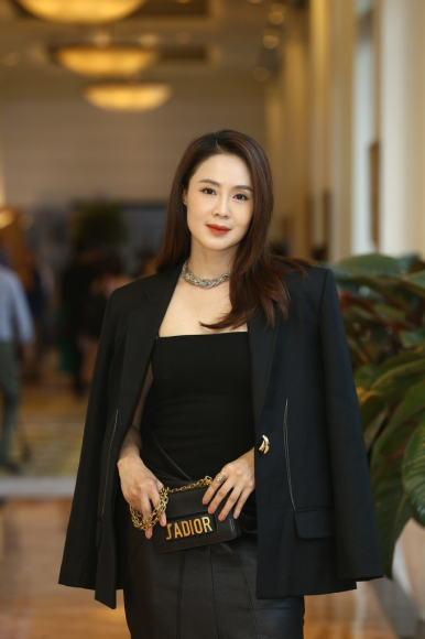 5 Viet Anh Voi Hong Diem Toi La Nguoi Den Truoc Hong Dang Chi Den Sau