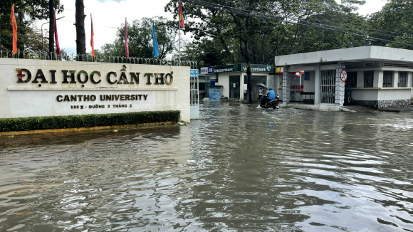 6 Trieu Cuong Cao Nhat Lich Su Can Tho Ngap Sau Chua Tung Thay Nguoi Mien Tay Kho