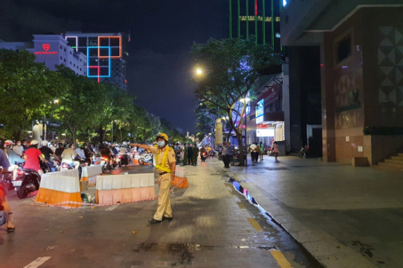 2 Khoi Boc Ra Tu Cao Oc Van Phong Van Thinh Phat O Quan 1