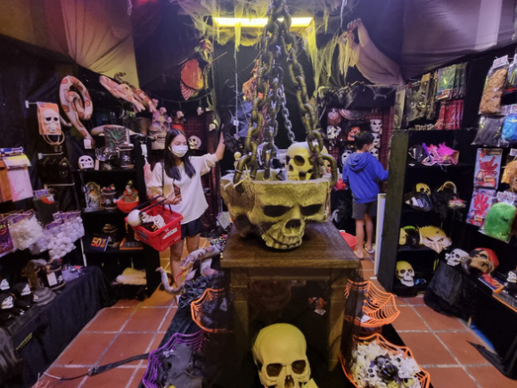 2 Nhieu Nguoi Viet Chi Tien Trieu Choi Halloween Dich Vu An Theo No Ro