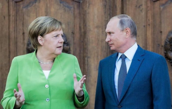 1 Tong Thong Nga Putin Soc Truoc Phat Bieu Cua Ba Angela Merkel