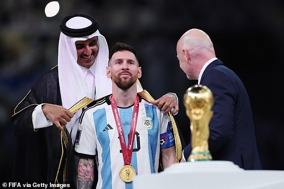 1 Lionel Messi Lap Hang Loat Ky Luc Vi Dai Sau Khi Vo Dich World Cup